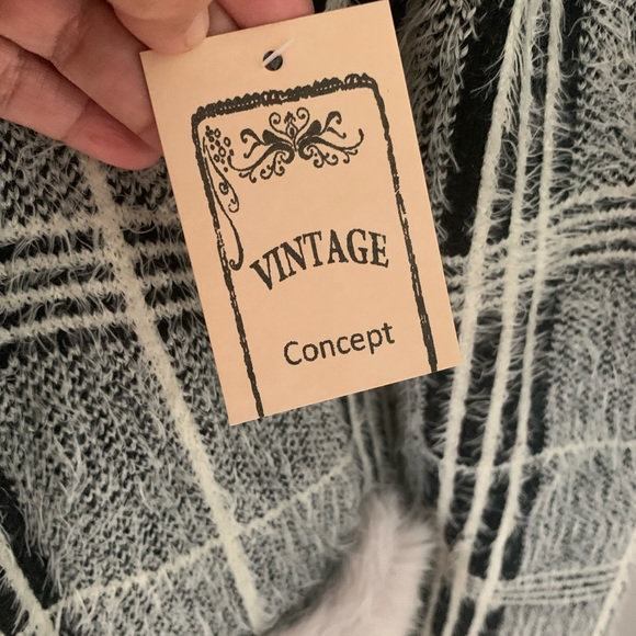 Gorgeous cardigan dress NBW. - Picture 2 of 5